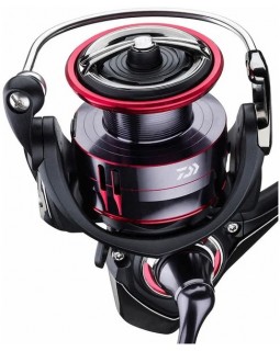 Катушка безынерционная Daiwa 17 Fuego LT3000D-C-foto3